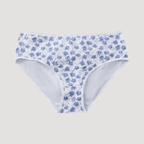 AM6-028 Cotton Panty in White Flower 