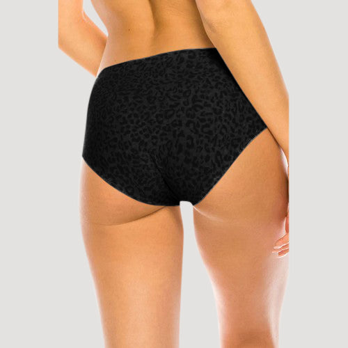 Laser Cut Seamless Panty in Black