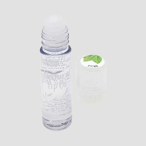 Beauty Treats Natural Lip Oil in Mint