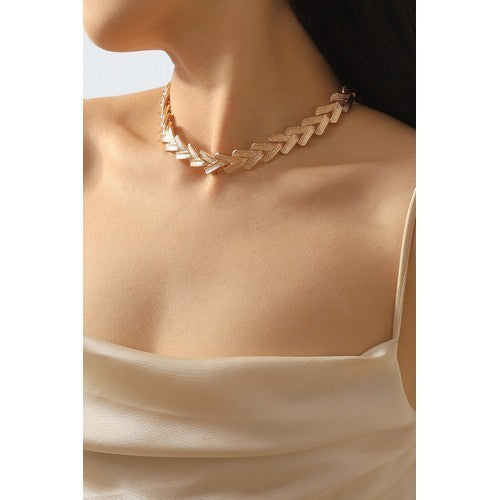 N11369 Chevron Statement Choker