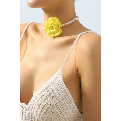 Romantic Satin Flower Pearl Choker Necklace in Yellow