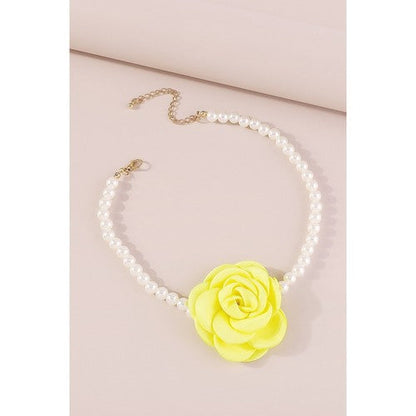 Romantic Satin Flower Pearl Choker Necklace in Yellow