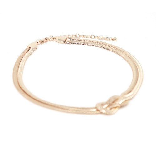 Herringbone Chain Knot Necklace in Gold
