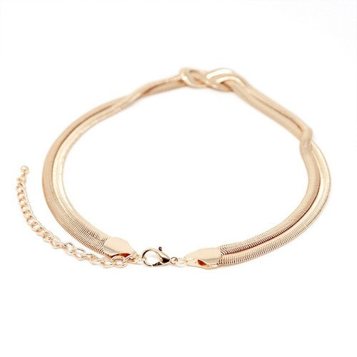 Herringbone Chain Knot Necklace in Gold