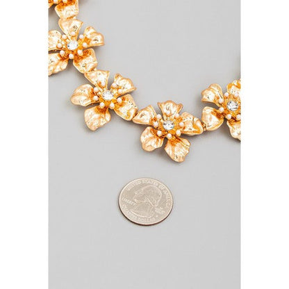 Rhinestone & Pearl Flower Necklace in Gold