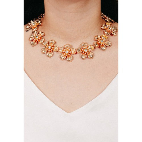 MMN8860 Metallic Flower Rhinestone Necklace in Gold