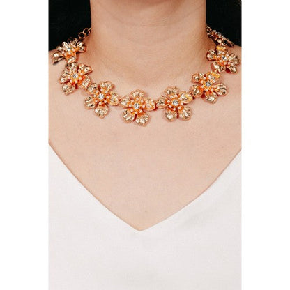 MMN8860 Metallic Flower Rhinestone Necklace in Gold