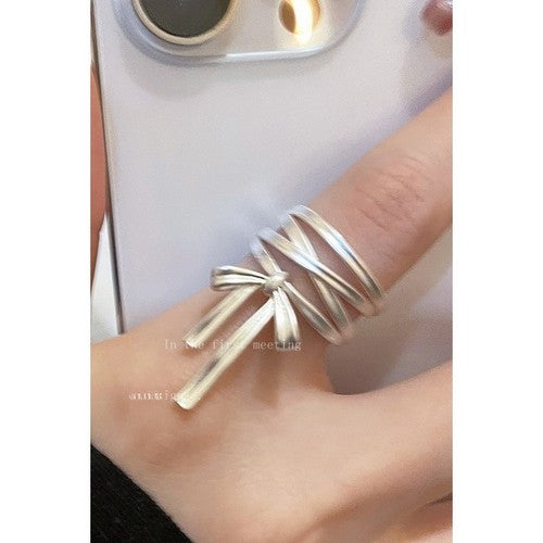 Bow Ribbon Ring in White