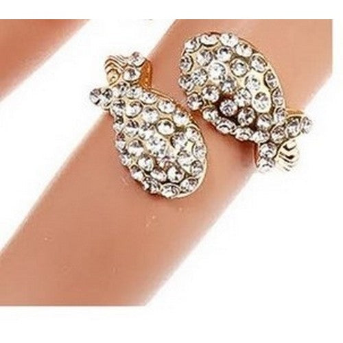 JAR-38311 Rhinestone Fish Ring in Gold