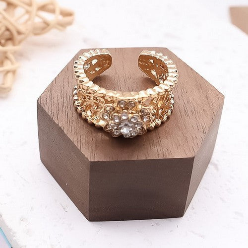 ARI1143 Rhinestone Flower Open Ring in Gold