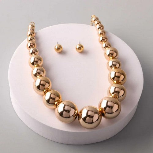 NEE5849 Graduating Chunky Ball Necklace Set in Gold