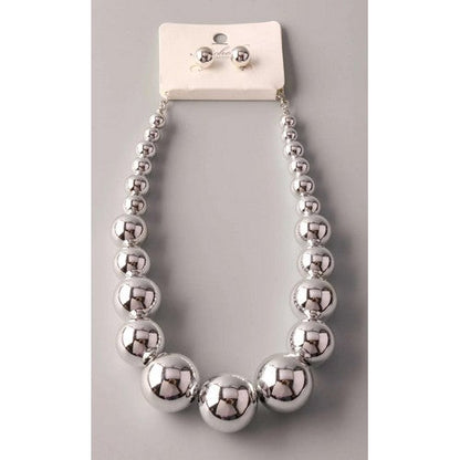 Graduating Chunky Ball Necklace Set in Silver
