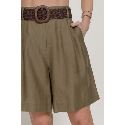 Lightweight Bermuda Shorts in Olive