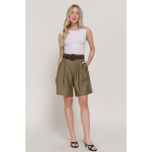 Lightweight Bermuda Shorts in Olive