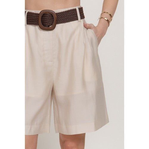 Lightweight Lined Bermuda Shorts in Sand