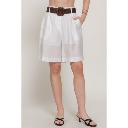 P15232 Lightweight Lined Bermuda Shorts in White