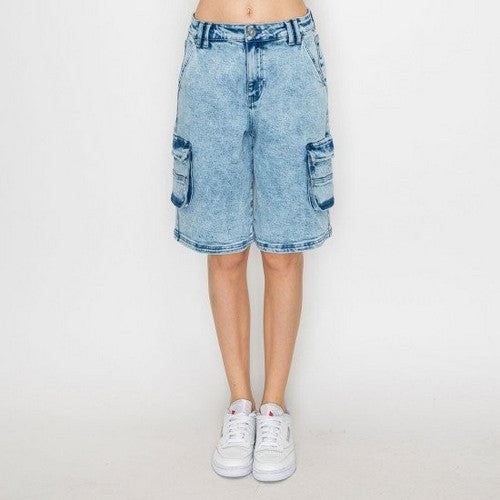 90389 Wax Jean Acid Wash Cargo Shorts in Medium Denim