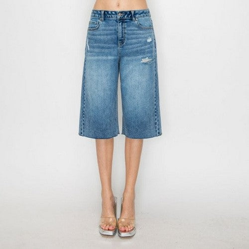 90391 Wax Jean Sprinkle Wash Raw Hem Short in Medium Denim