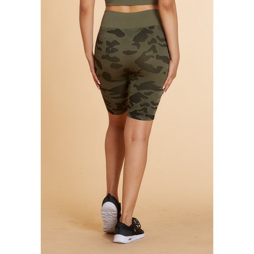Seamless Biker Short in Green Camo