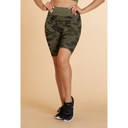 Seamless Biker Short in Green Camo