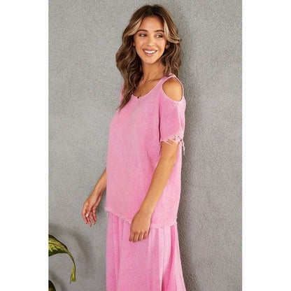 Fray Hem Linen Gauze Cold Shoulder Top in Fuchsia