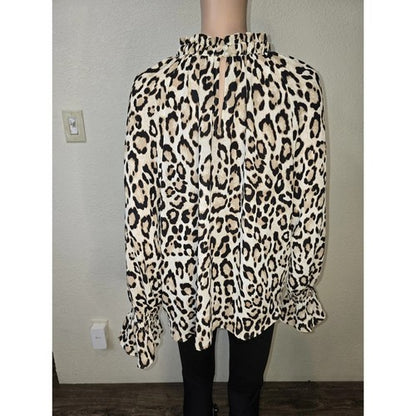 Elastic Cuff High Neck Blouse in Leopard Print