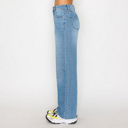 Wax Jean Basic Straight Jean in Light Denim