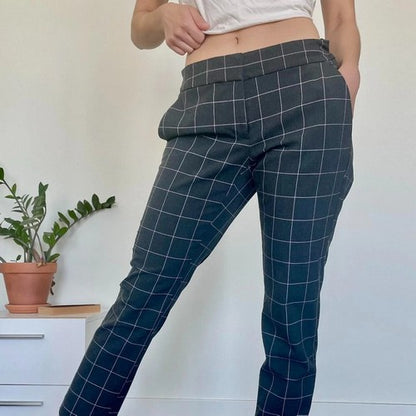 Wallis Slim Fit Dress Pants in Charcoal Grey Plaid