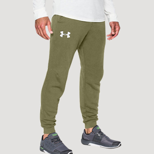 Under Armour Rival Fleece Jogger in Olive