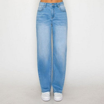 90412 Basic Straight Leg Jean in Light Denim