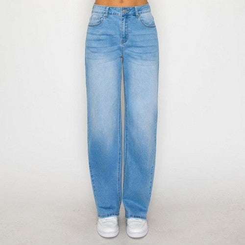 90412 Basic Straight Leg Jean in Light Denim