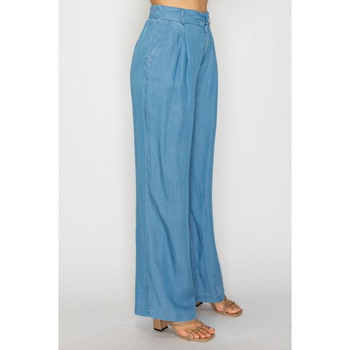 Wide Leg Pintuck Wide Leg Pants in Light Denim