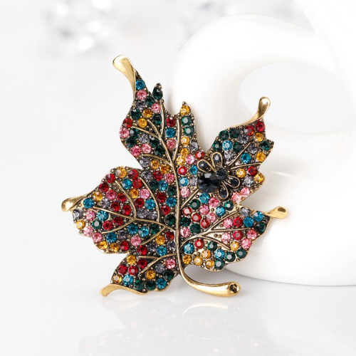 PA3576 Maple Leaf Rhinestone Pin Brooch Multicolour