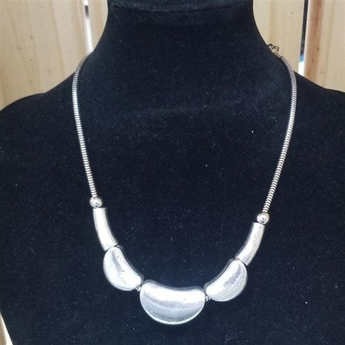 Pebble Statement Necklace Silver
